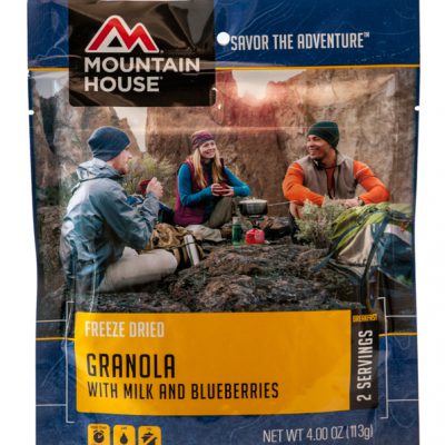 MOUNTAIN HOUSE GRANOLA WITH MILK AND BLUEBERRIES